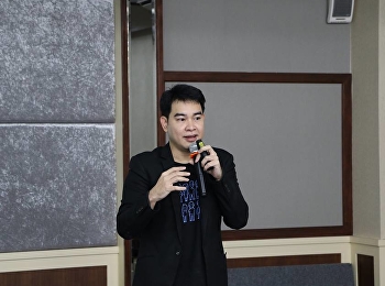 Mr. Worrawut Chunhaphong lectured in
General Education class in topic of
“Thing Plus for Change”