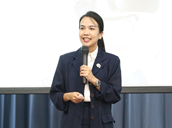 วันที่ 20 มีนาคม 2561 ได้รับเกียรติจาก
อาจารย์แพน - วรรณพร ชูจิตารมย์
บรรยายรายวิชาศึกษาทั่วไป หัวข้อ “
การนำเทคโนโลยี AR มาใช้ในการสร้างภาพ”