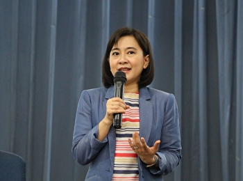 วันที่ 23 มีนาคม 2561 ได้รับเกียรติจาก
อาจารย์ประวีณมัย บ่ายคล้อย
บรรยายรายวิชาศึกษาทั่วไป หัวข้อ “
การใช้ภาษาไทยในงานสื่อสารมวลชน ”