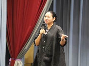 วันที่ 26 มีนาคม 2561 ได้รับเกียรติจาก
คุณยุพิน กุลนิตย์
บรรยายรายวิชาศึกษาทั่วไป หัวข้อ “
หุ่นละครเล็กโจหลุยส์ ”