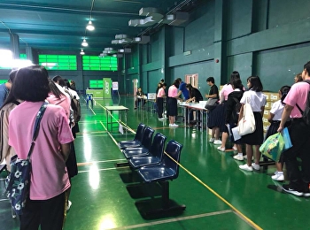 บรรยากาศ รับเครื่องคอมพิวเตอร์ชนิดพกพา (
TABLET ) นักศึกษาชั้นปีที่ 1 ปีการศึกษา
2561 ระหว่างวันที่ 24- 31 สิงหาคม 2561