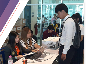 Tablet Collecting for 2018 Academic Year
Freshmen (3)