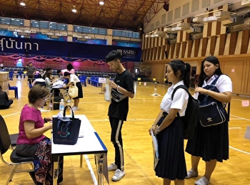 บรรยากาศการรับ Tablet ปี 62