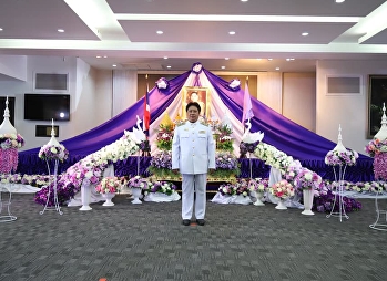 ผู้อำนวยการสำนักวิชาการศึกษาทั่วไปฯ
มหาวิทยาลัยราชภัฏสวนสุนันทาร่วมพิธีถวายพระพรชัยมงคลเนื่องในโอกาสวันเฉลิมพระชนมพรรษาสมเด็จพระนางเจ้าสุทิดา
พัชรสุธาพิมลลักษณ พระบรมราชินี