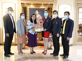 รักษาราชการแทนผู้อำนวยการสำนักวิชาการศึกษาทั่วไปและนวัตกรรมการเรียนรู้อิเล็กทรอนิกส์
มอบกระเช้าสวัสดีปีใหม่